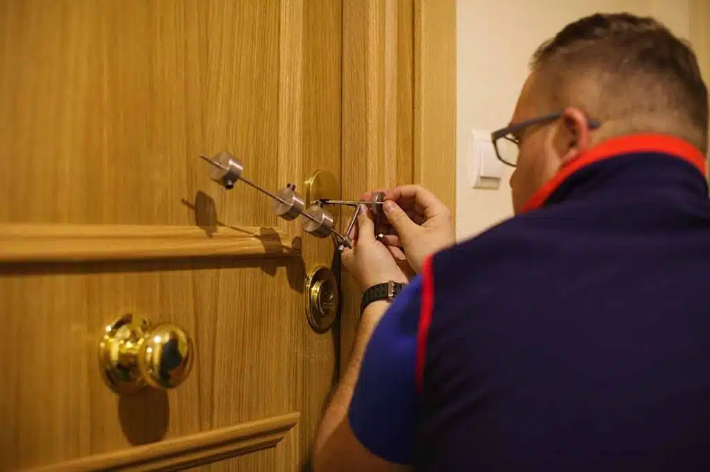 Apertura de puertas en Cerceda